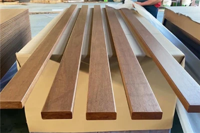 Is féidir an méid a bheith saincheaptha ar bhord lumber bhíoma soladach bambú a úsáidtear le haghaidh tógálacha