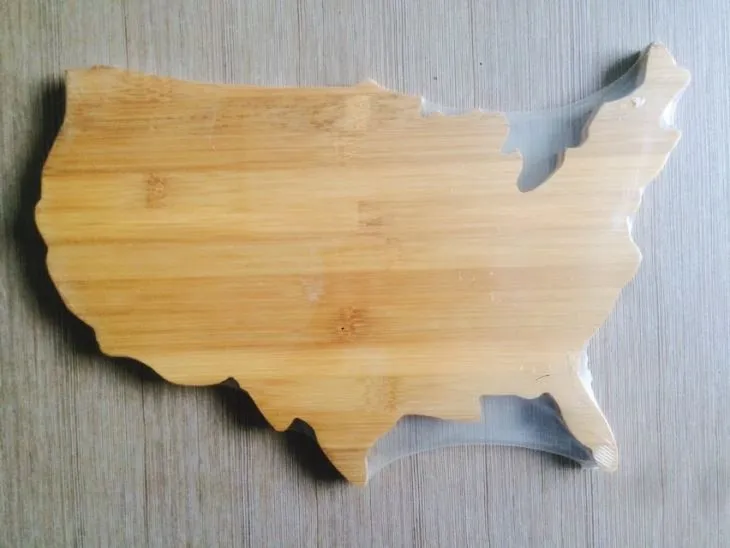 An Dearadh Cruthaitheach Speisialta agus an Bord Gearradh Lógó Speisialta ar Fáil / Cosc